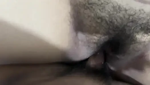 Büyük memeli güzel bir üvey kardeşle dışarıda bir gece