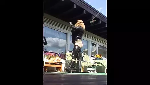 VeryHotGardenGurl