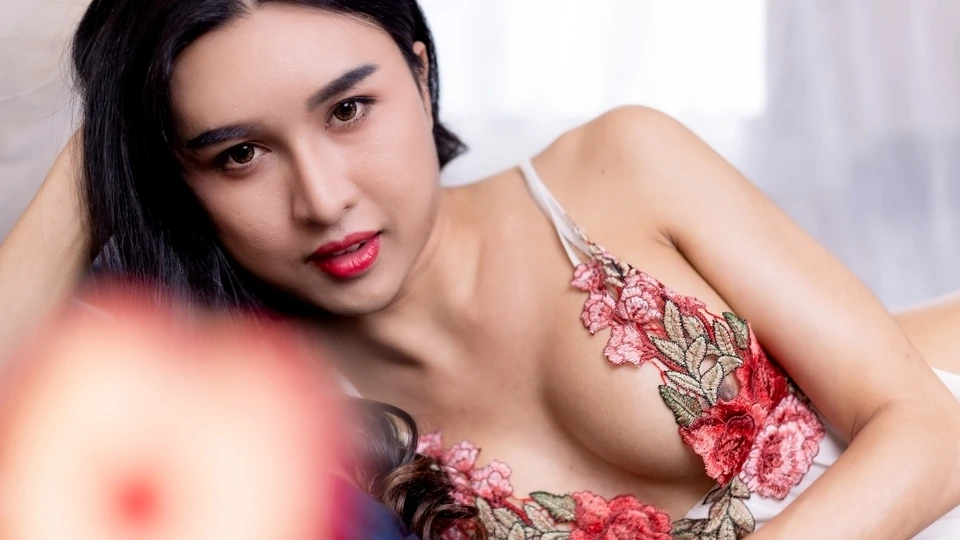 Frank's tgirl world: 음란한 소녀 스누커