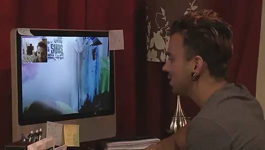 Трахаю сводную сестру, когда родителей нет дома