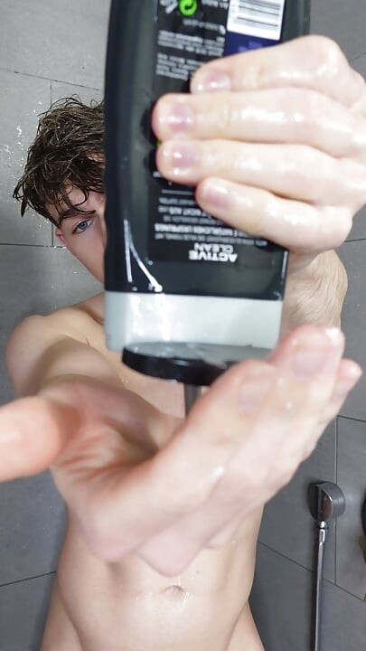 Grwm оголена як підтягнутий член