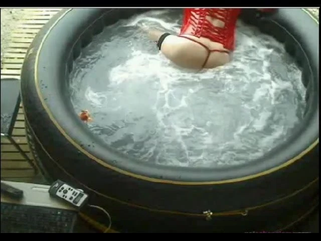 Diana en cam jacuzzi