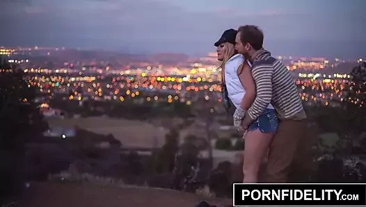 PornFidelity - Aj Applegate жестко трахают ее большую попку
