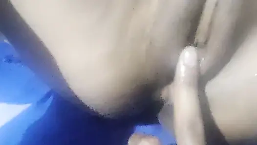 Stieftante zeigte ihrem stiefvater ihre muschi und bekam es massiert