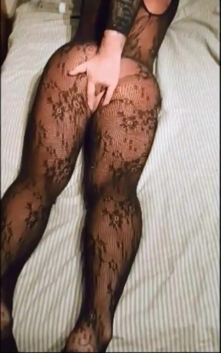 I want cum in my face, swallow cum, fuck me until you cum in me