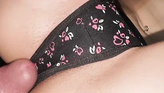 Mein erstes anal dehnen - stiefvater-monsterschwanz gegen meinen engen 18 arsch (füge mich kostenlose akte hinzu)