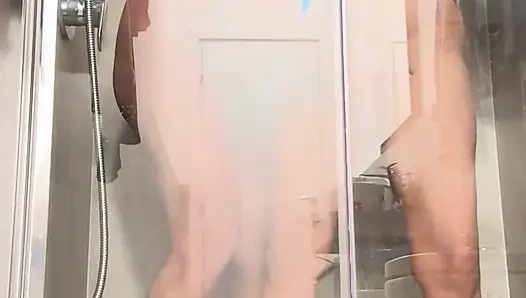 Обнаженный горячий душ с моей женой