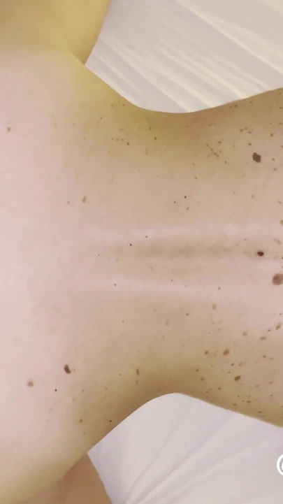 Velkolepý okamžik od "Sexy zralá MILFka s rozkošným zadkem ošukaná zezadu"