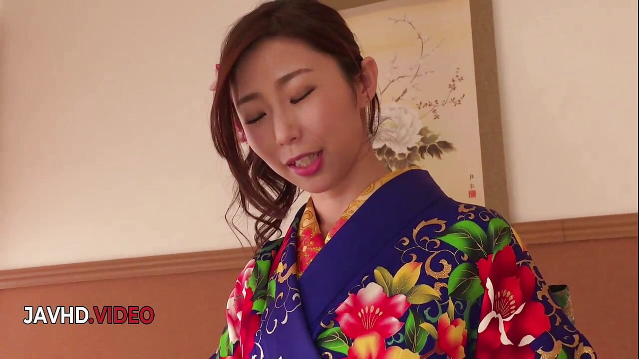Ayumi Shinoda Kimono Blowjob Live Cam Show