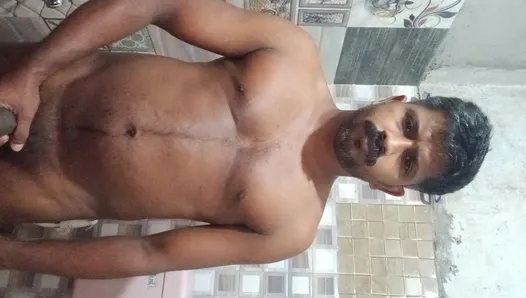 Mallu chico bañándose después de la masturbación