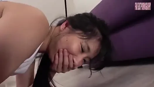 Cewek Cantik Semok Menemukan Kenikmatan dan Tubuh Yang Sensual Bangun Melalui Sesi Yoga Intim -bagian.1