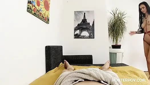 Brunette panas tahu, cara menikmati seks pov