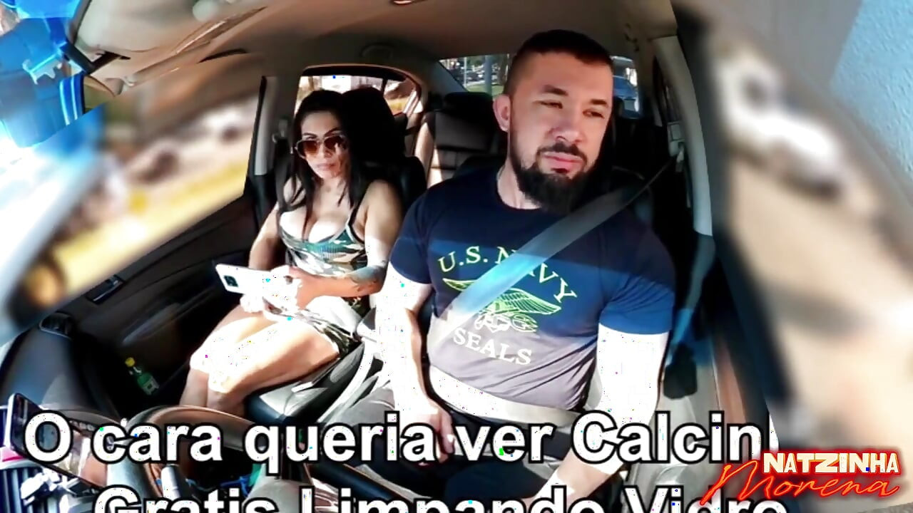 Traffic Blowjob: Exhibitionist Brunette Shows Her Tits and Sucks It All in the Car