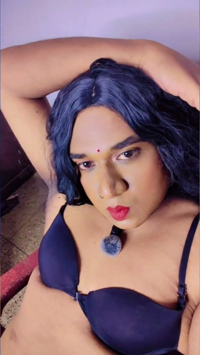 Beautiful shemale show her self cuteness | Clip 3