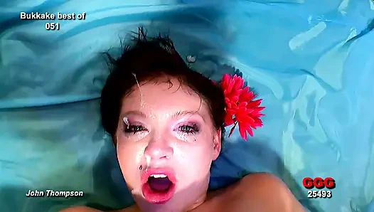 Ggg John Thompson - Eine Blonde Schlampe Lutscht Schwänze in Wilder Bukkake-orgie