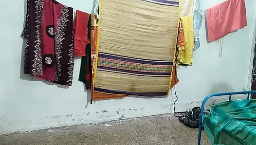 Kayınvalide içeride duruyordu ona sarıldım ve gerçek ev yapımıyla seks yaptım