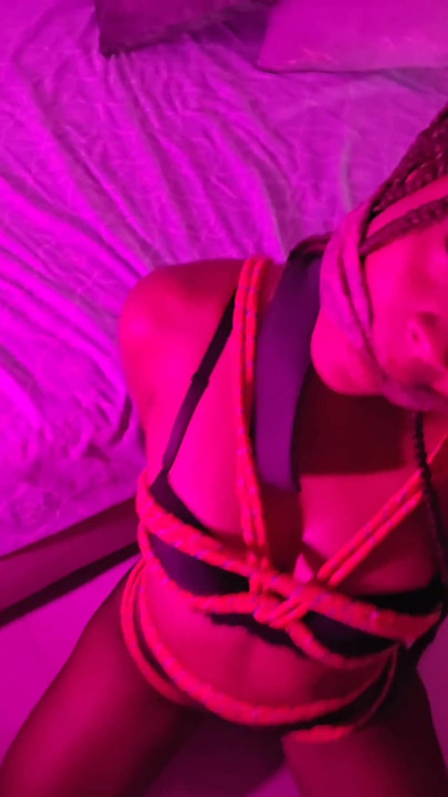 Prelepa latina je vezana za osećaj zadovoljstva