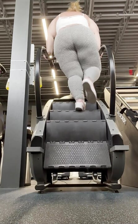 Você ajudaria a me treinar na academia ou apenas assistir minha bunda balançar?