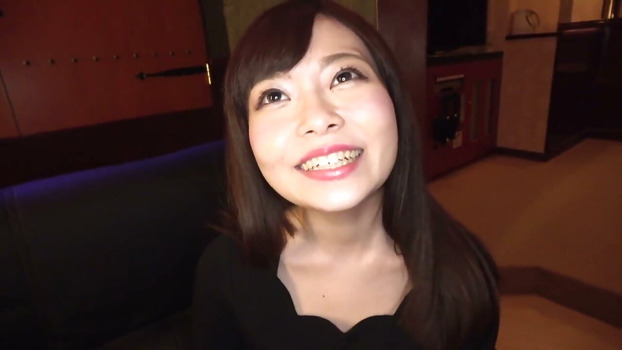 [underground Sex Work] Petite Slender Girl with Cute Hiroshima Dialect - Fellatio & Sex Videos