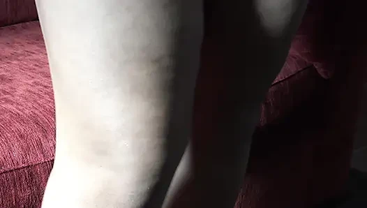 Istri yang lagi selingkuh ngebiarkan aku ngentot memek jadulnya tanpa perlindungan