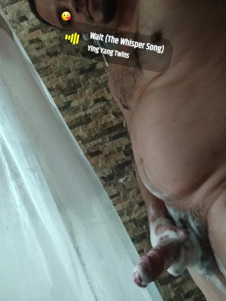 Je la lave bien avant de partir baiser une superbe cougar par sa porte arrière pendant des heures alors qu’elle fuit à plusieurs reprises
