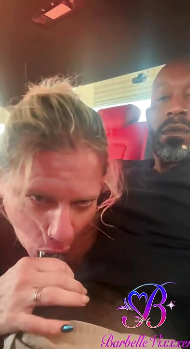 Blowjob i baksetet: Mer enn bare en passasjerprinsesse