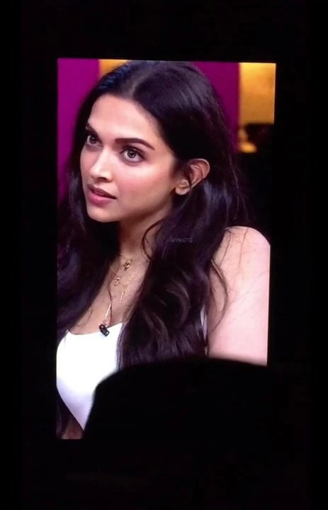 Sborra su Deepika Padukone