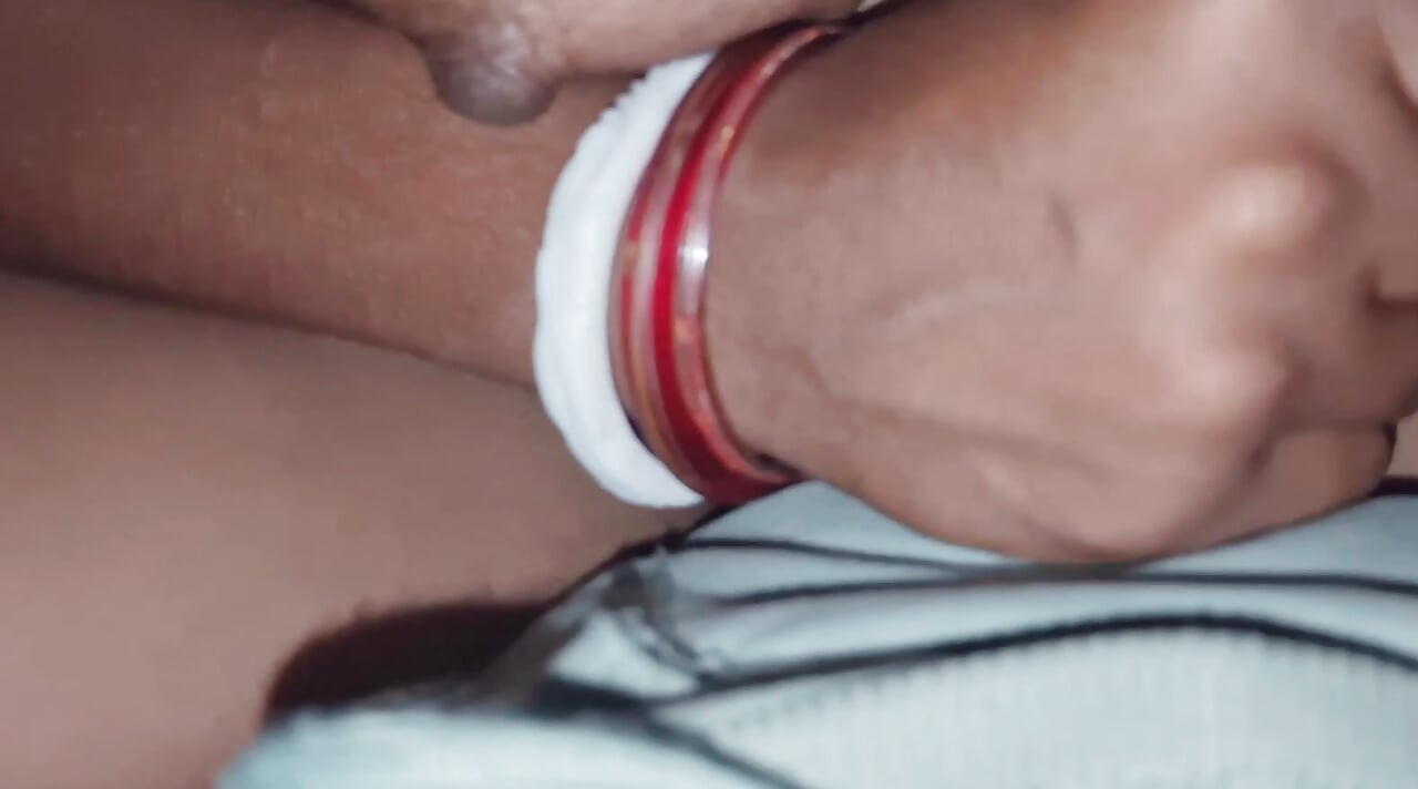Bela jovem madrasta Saree curtida