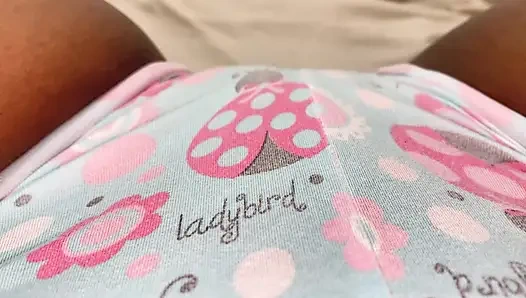 I put on tight shorts and itch my vagina and I manage to get a good orgasm