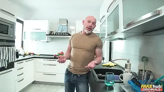 Fakehub originals - Nelly Kent öpüşmedi ama aldatmayan büyük bir yarağı alacak