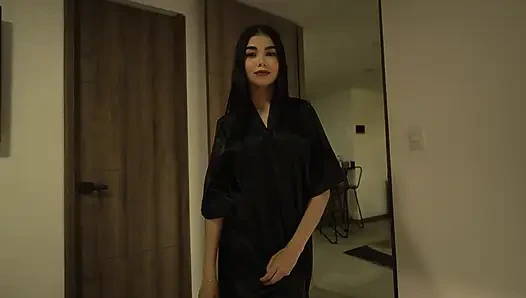 Üvey kız kardeşim bir sürtük! Randevudan önce döllenmeyi seviyor! Manuela vae - Papuchizz