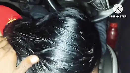 Musim 167. Kakak ipar india dengan kain serabut merah melui pakaiannya di dalam mobil dan ngentot