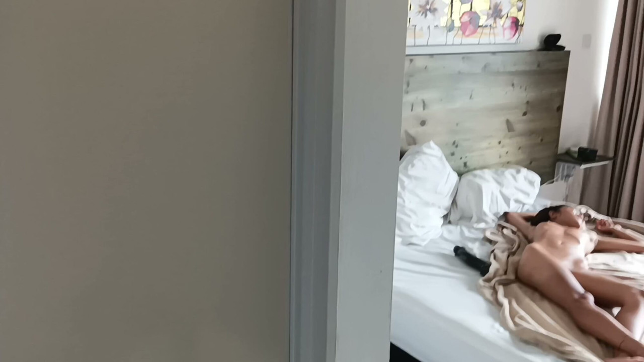 Suggar Daddy fucking accidentally Thinyone's Younger Sister