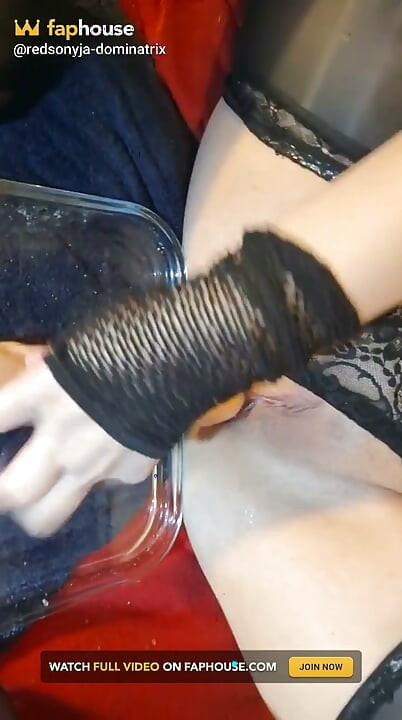 Klaarkomen op een glazen bakje