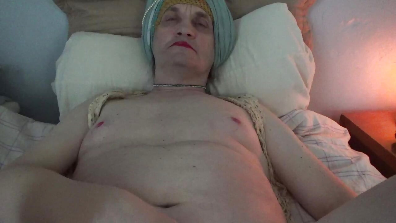 Old ladyboy Serge-Ave. 2026db