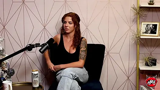 Lumi Ray: fışkırtıyor, ünlülerle sikişiyor ve 3 saatlik seks