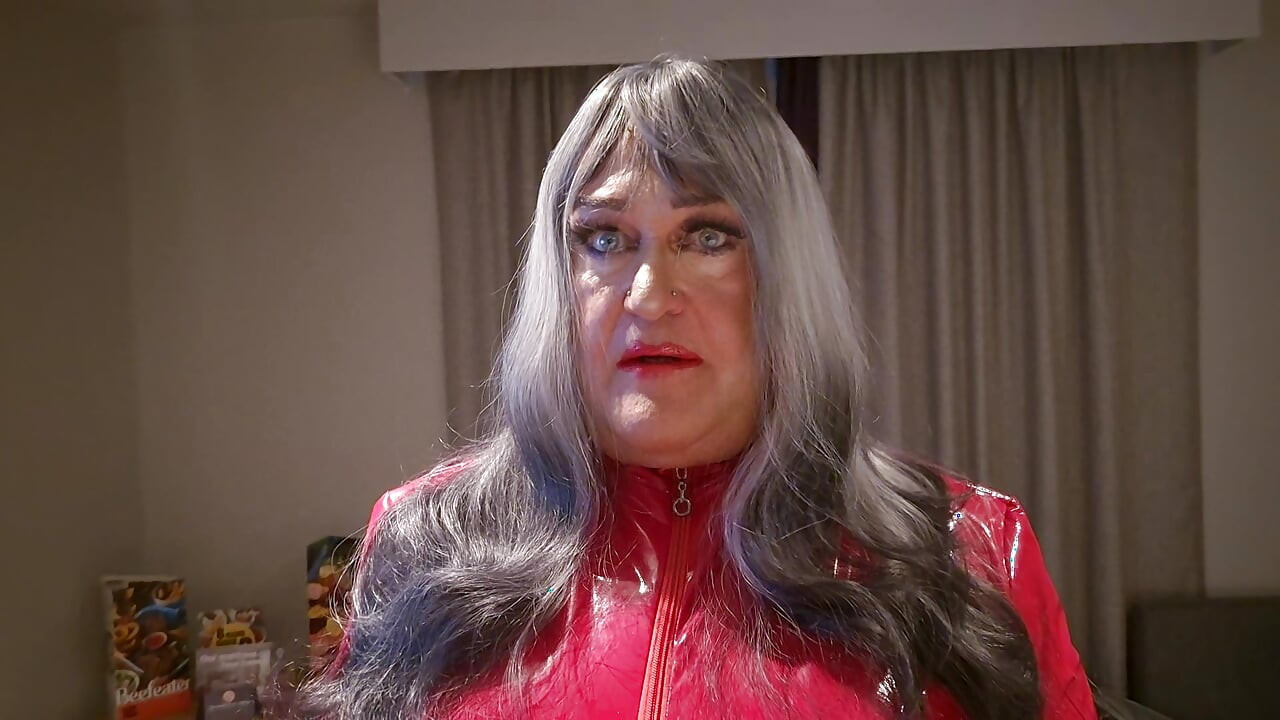 أنا Tanyalushxx بحاجة إلى استخدامها وتصويرها بالفيديو