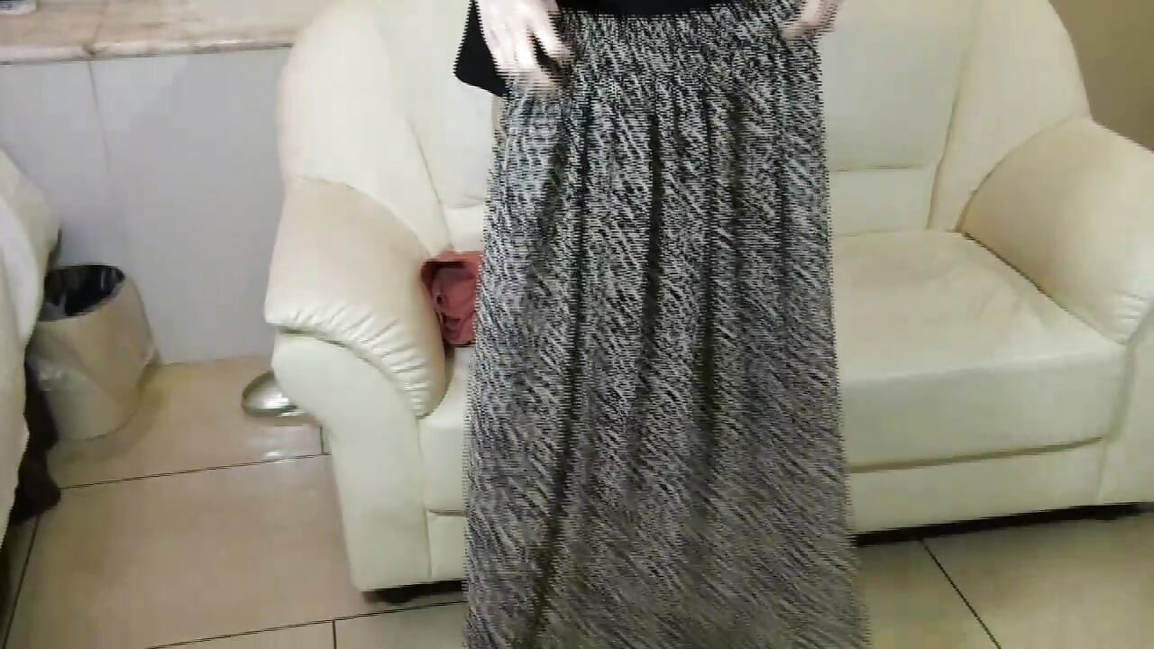 बहुत बढ़िया हसीना आती है