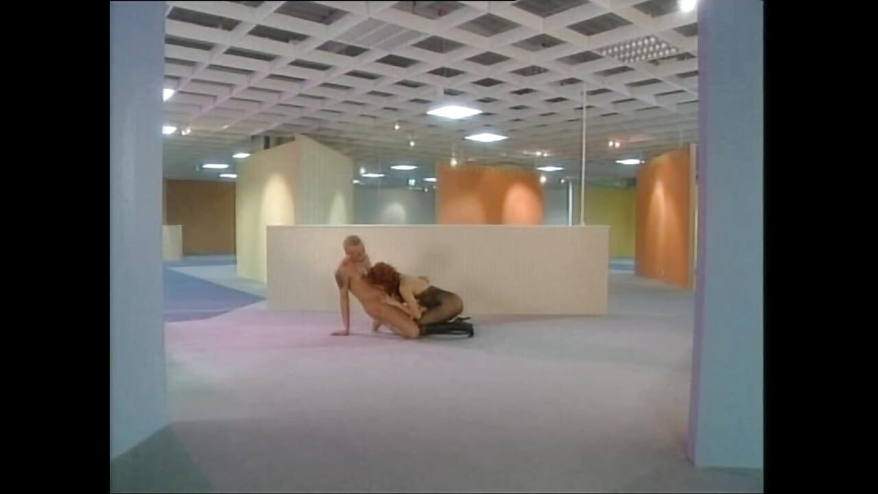 Mame sexy retro fantastice futute în cur și în pizdă de pule mari care cumming