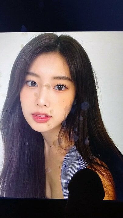 IZONE Hyewon cum tribute