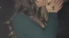 Nóng lesbian hôn trong câu lạc bộ