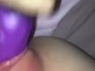 Фиолетовый дилдо