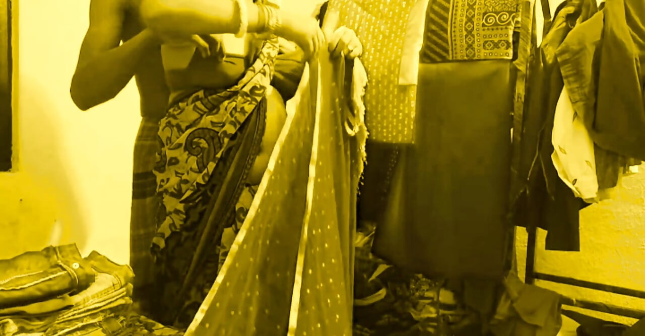 Romantic Hot Bhabi sex video.