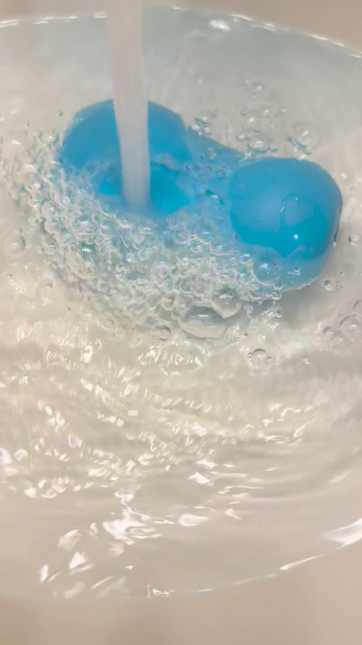 来自哈洛蛋糕的 SsecnirpNailati 的性玩具