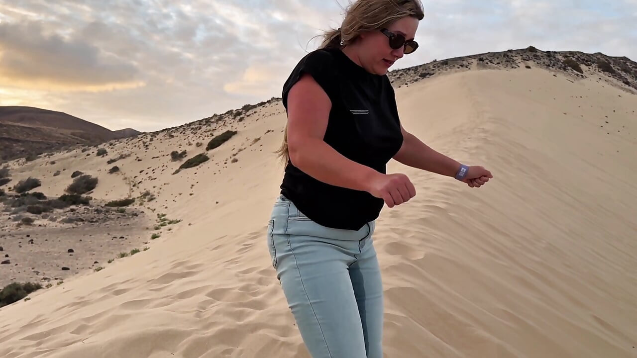 Sidder fast i sandet - Jeg fugter mine jeans, mens jeg er fanget