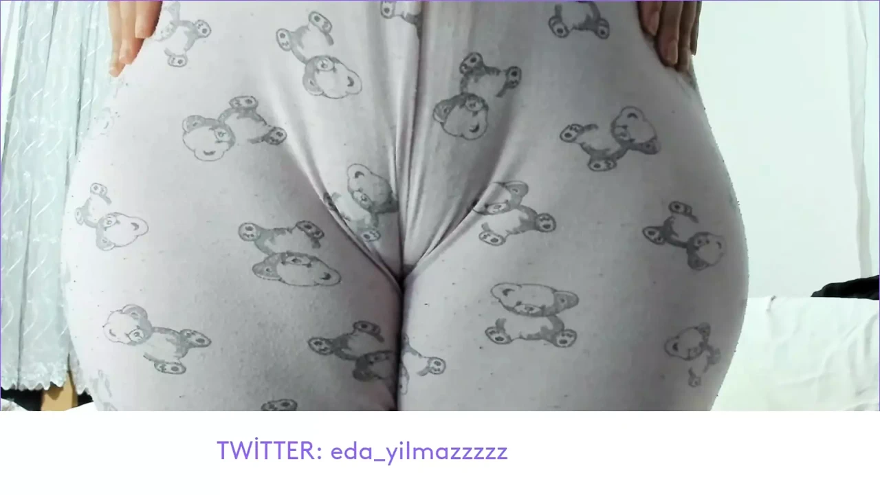 CAMEL TOE- CAMEL TOE- CAMELTOE- TURKISH MILF- TURKISH PORN- PAJAMAS- PUSSY- TURKISH DISCLOSURE- DISCLOSURE