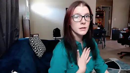 Церковная девушка мокреет