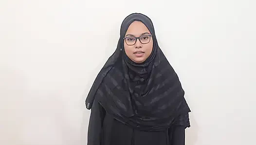 Aku membawa guru pribadi ke dalam kamar dan menidurinya.