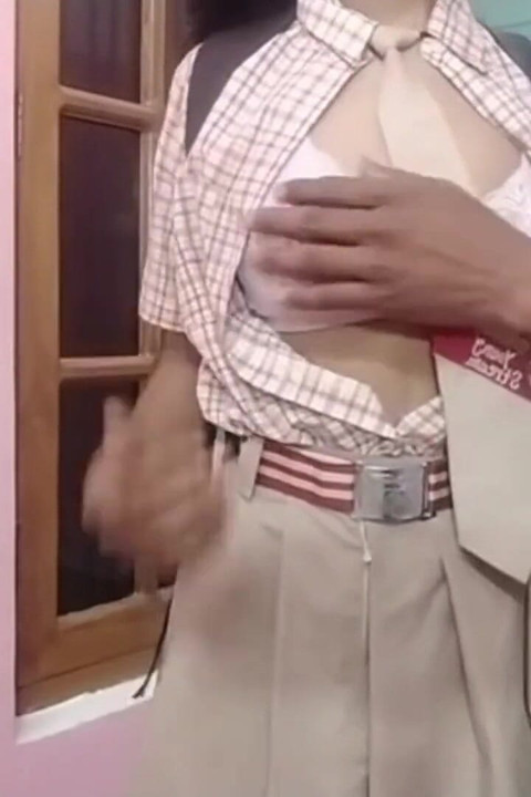 Chica india de la universidad folla novio en casa