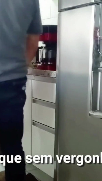 Přítel mého manžela mě jedl | Klip 1